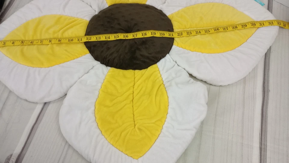 Alfombra de baño para fregadero de bebé Blooming Lotus 33" girasol 4 pétalos blanco amarillo marrón usada en excelente estado Foto 4 de 4