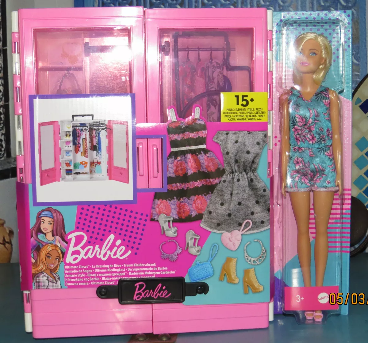 Barbie - Dressing de Rêve avec Poupée et Accessoires