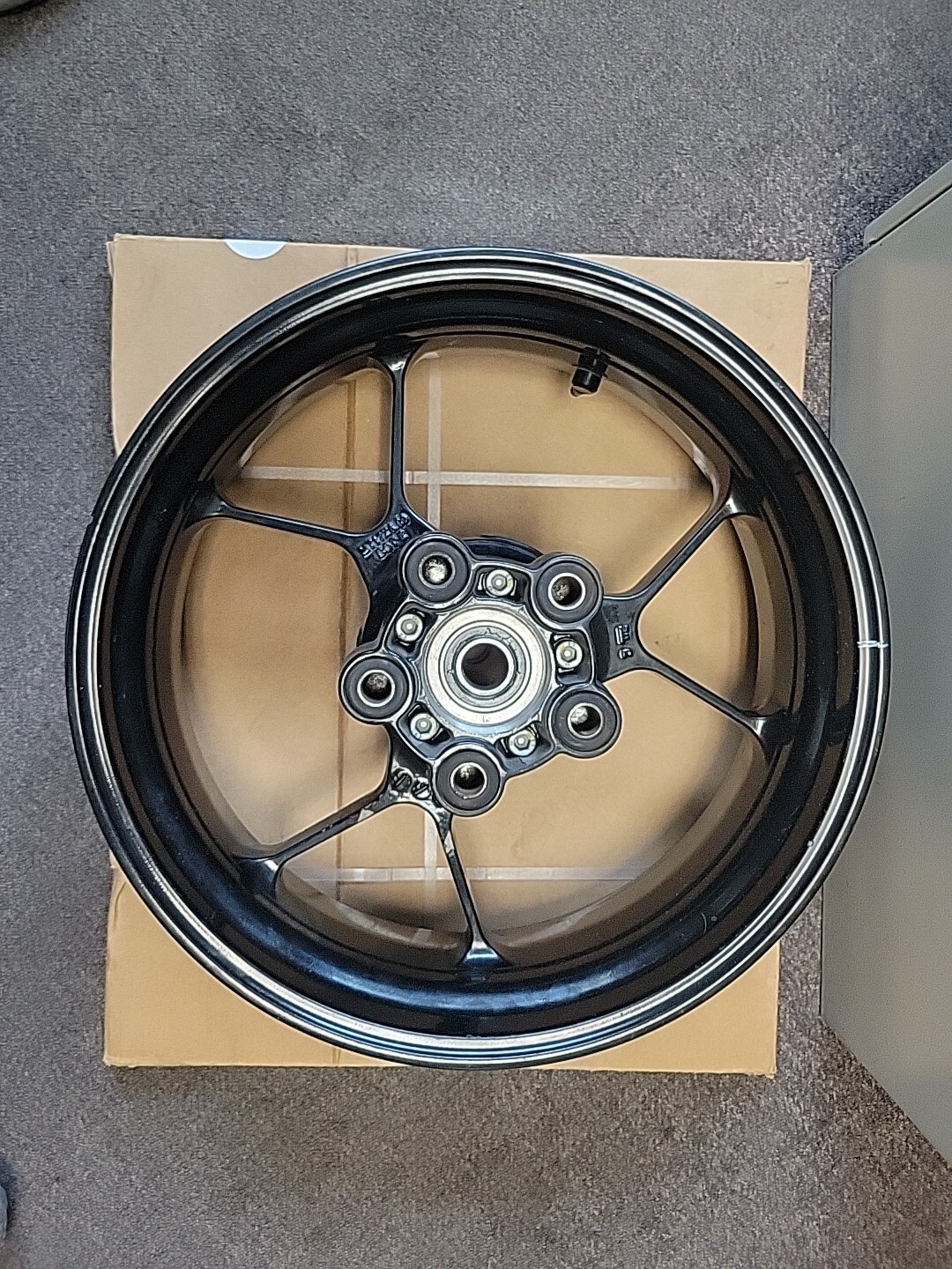 APRILIA RSV4 AND TUONO REAR WHEEL 896756 - Straight | eBay