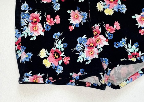 SO Black Floral Print Cuffed Hem Shorts Junior Girls Size 5 Soft & Comfortable! - Picture 9 of 11