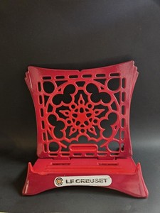 Le Creuset Red Cast Iron Cookbook Stand / Trivet Holder France, Read