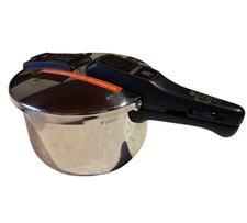 WMF Perfect Pentola a Pressione Acciaio Inox Cromargan Argento Ø22 CM 5L Usato