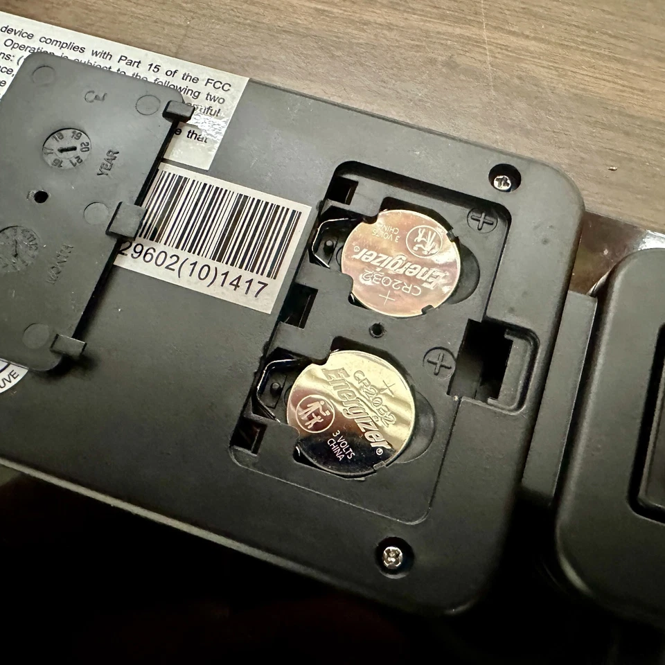 Báscula digital de grasa corporal de vidrio Homedics ~ Modelo SC-547 ~ Negra ~ Plataforma Foto 4 de 4