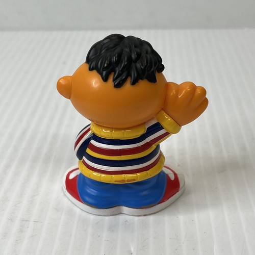 Sesame Street Workshop Bert & Ernie 2.5" Figures 2010 Hasbro - Picture 4 of 9