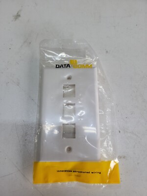 Datacom 20-3003-WH 3 port Hole Keystone Wall Box of 10