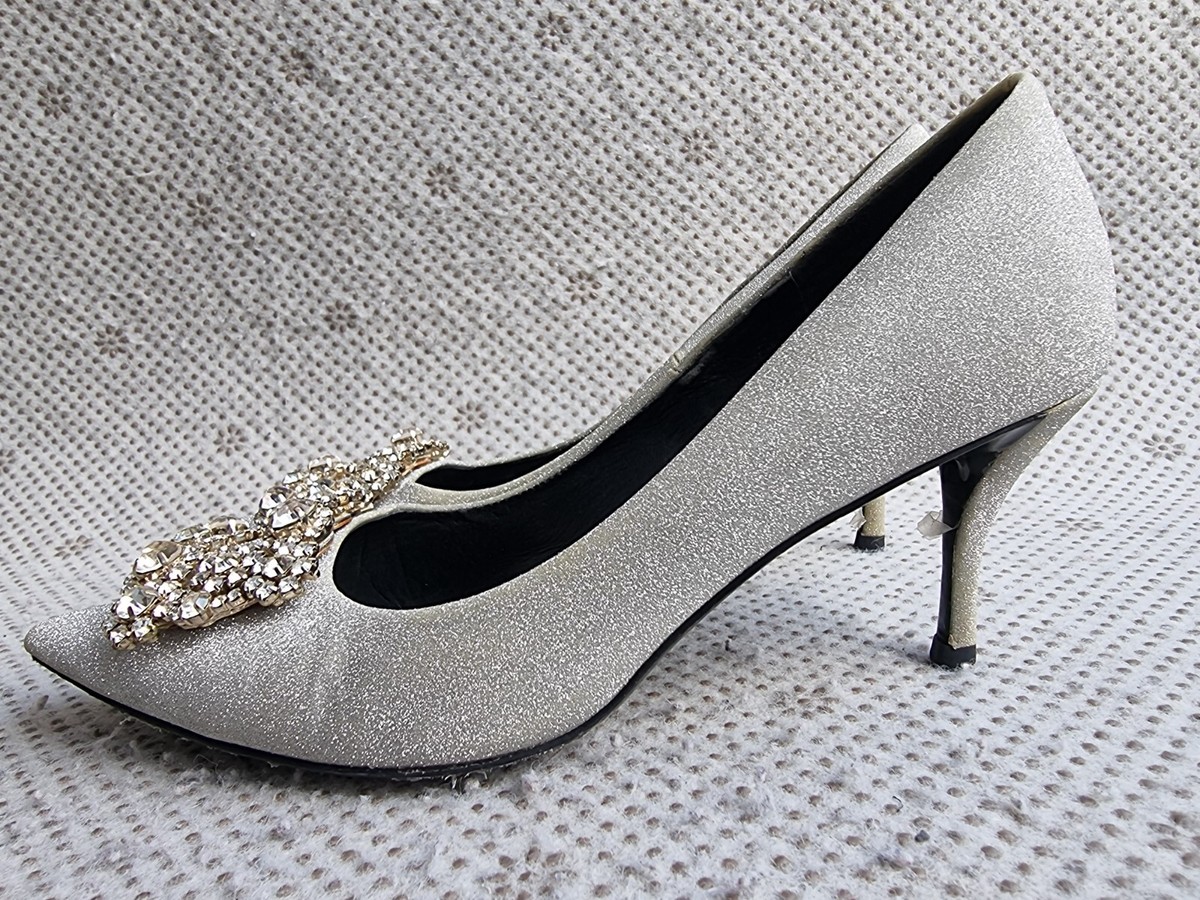 Roger Vivier Strass pumps in glittered fabric embellished with a