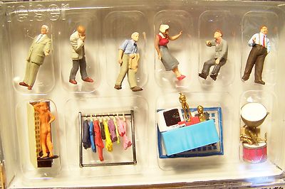HO Preiser # 10619 Flea Market / Garage Sale # 3 SIX FIGURES with Accessories