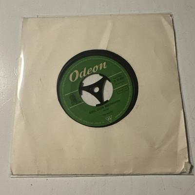 The Beatles - I WANT TO HOLD YOUR HAND/ROLL OVER BEETHOVEN - 7'' Odeon Vinyl