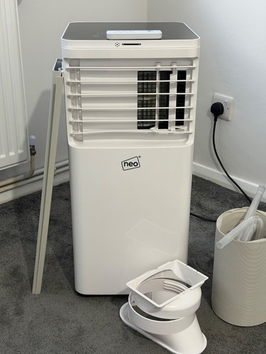 Neo White 9000 BTU 4-in-1 Portable Air Conditioner, Damaged Box, Uesd