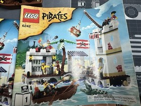 LEGO Pirates: 6242 Soldiers' Fort, 100% Complete with Box & Instructions