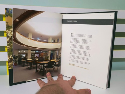 Found in Fryer: Stories From the Fryer Library Collection! 2010 HC/DJ Book - 第 5/5 張圖片