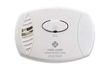 First Alert CO400 Carbon Monoxide Gas Detector Alarm White C0400 9V Battery New