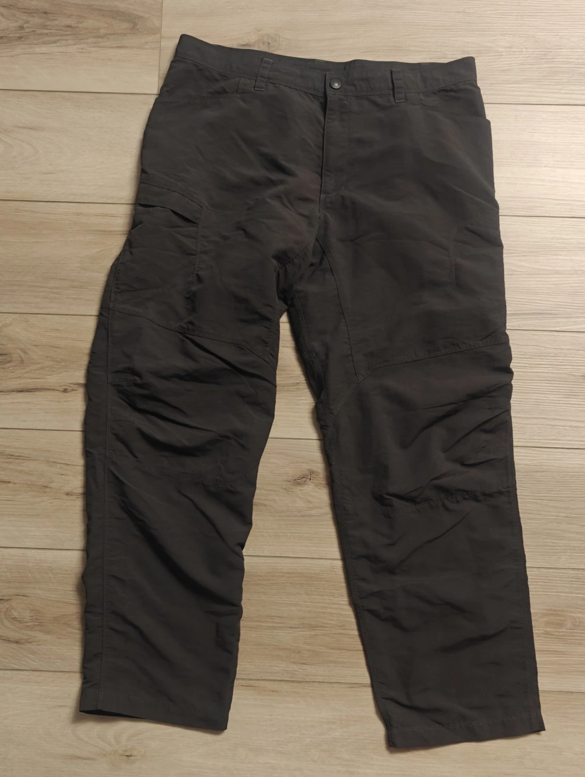The North Face Pants Men’s Size 38X32 Gray Outdoor Hiking Athletic Lightweight