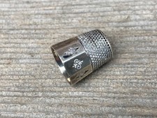 VTG STERLING SILVER THIMBLE PANELED w STAR NO. 8