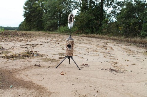 MOJO Outdoors Fuzzy Critter Decoy for Predator Hunting, Great for Coyote and - Picture 5 of 6