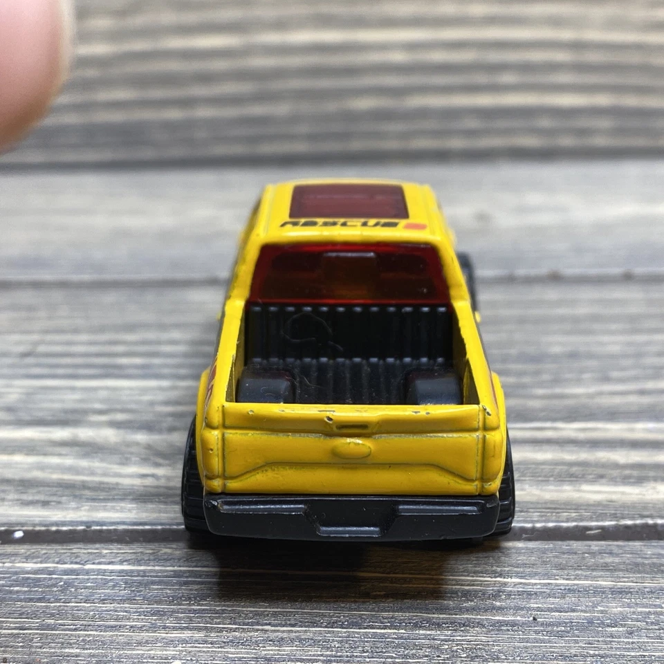 Camión de rescate Mattel Hot Wheels 2014 Ford F1 50 amarillo modelo de coche fundido a presión Foto 4 de 4