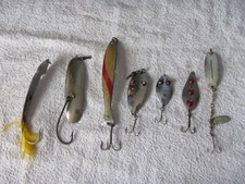 Lot of 7 vintage metal fishing lures, Al Wilson -lane's spark- l- wobbler