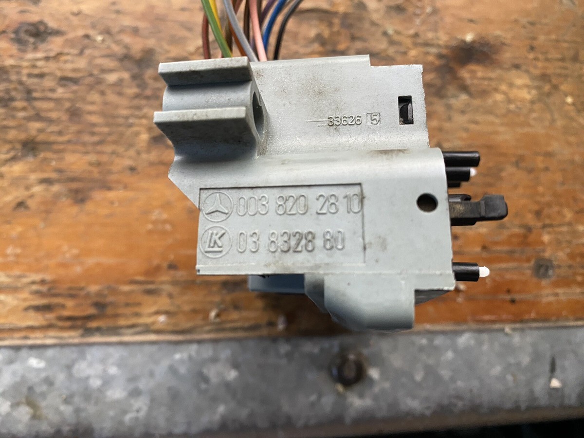 Mercedes Benz W126 Passenger Side (Right) Seat Switch OEM 003 820