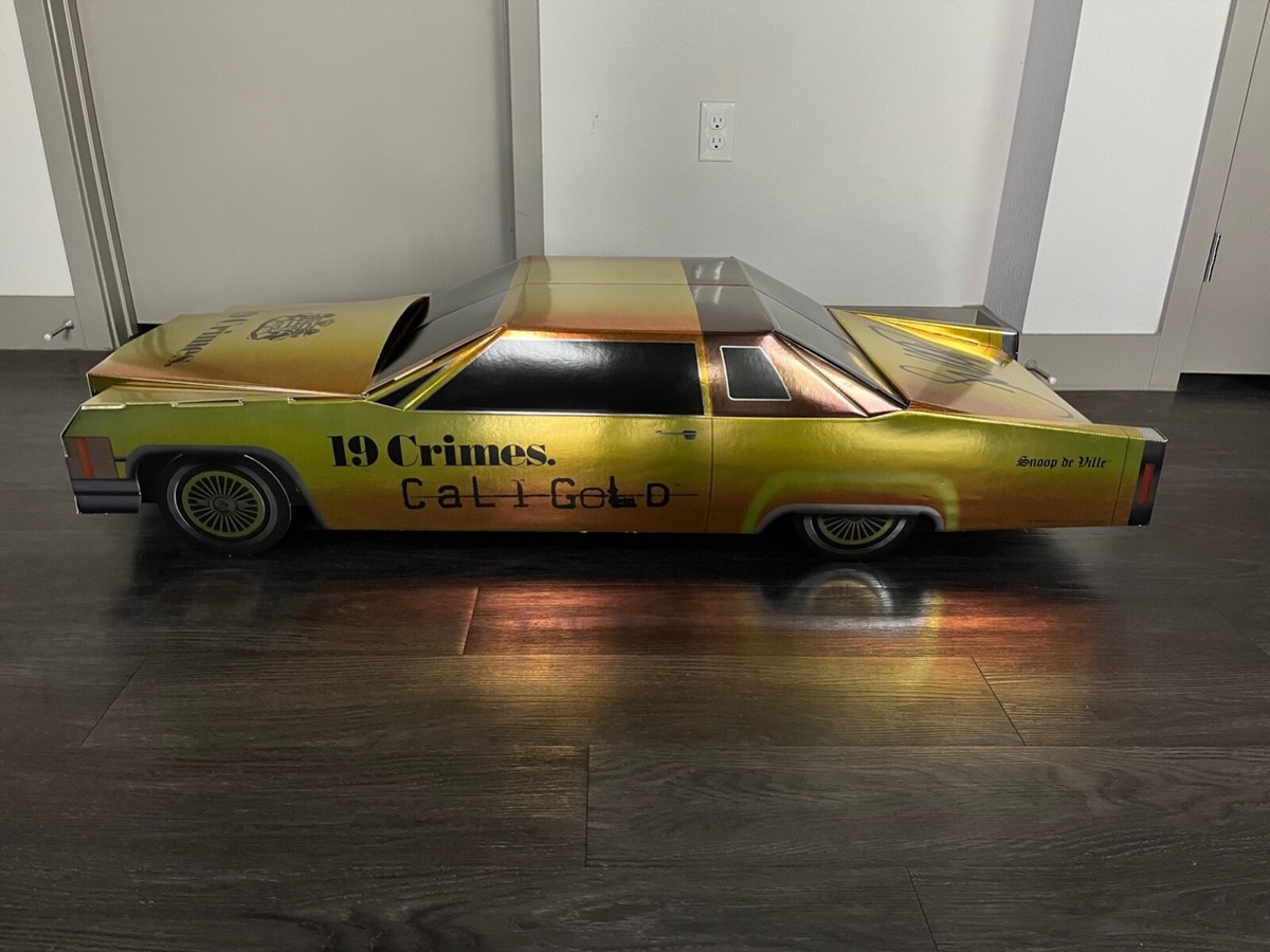 Snoop Dogg フィギュア　ローライダー　スヌープ　lowrider Snoop Dogg 19 Crimes Cali Gold Wine Store Display Hip Hop