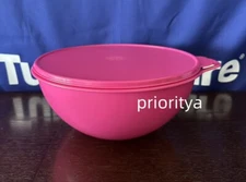 Tupperware Thatsa Mixing Serving 32 Cup Bowl Fuchsia Pink w/ Pink Seal New