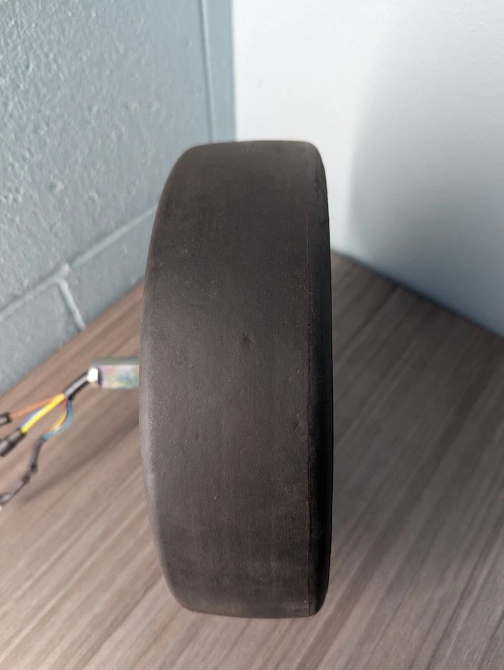 Motor de cubo de rueda Segway Nineboot S Max y conjunto de neumáticos sólidos Foto 4 de 4