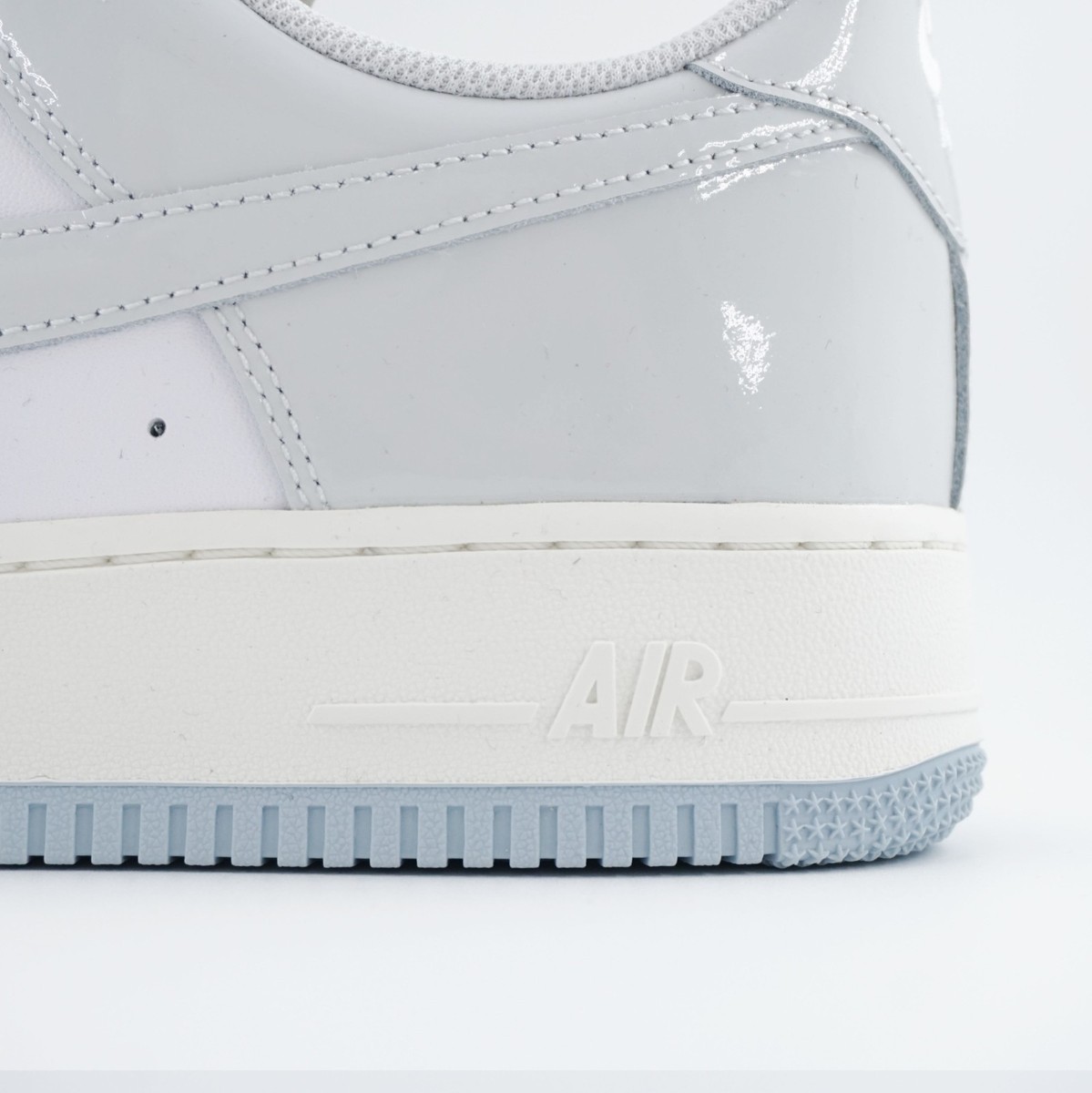 Nike Air Force 1 Low '07 AF1 Photon Dust White Sail Armory Blue