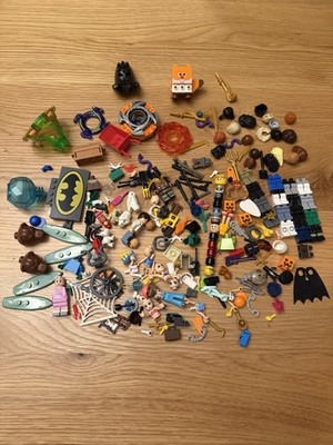 LEGO Minifigure Accessories and Parts Bulk Lot, Mixed Pieces