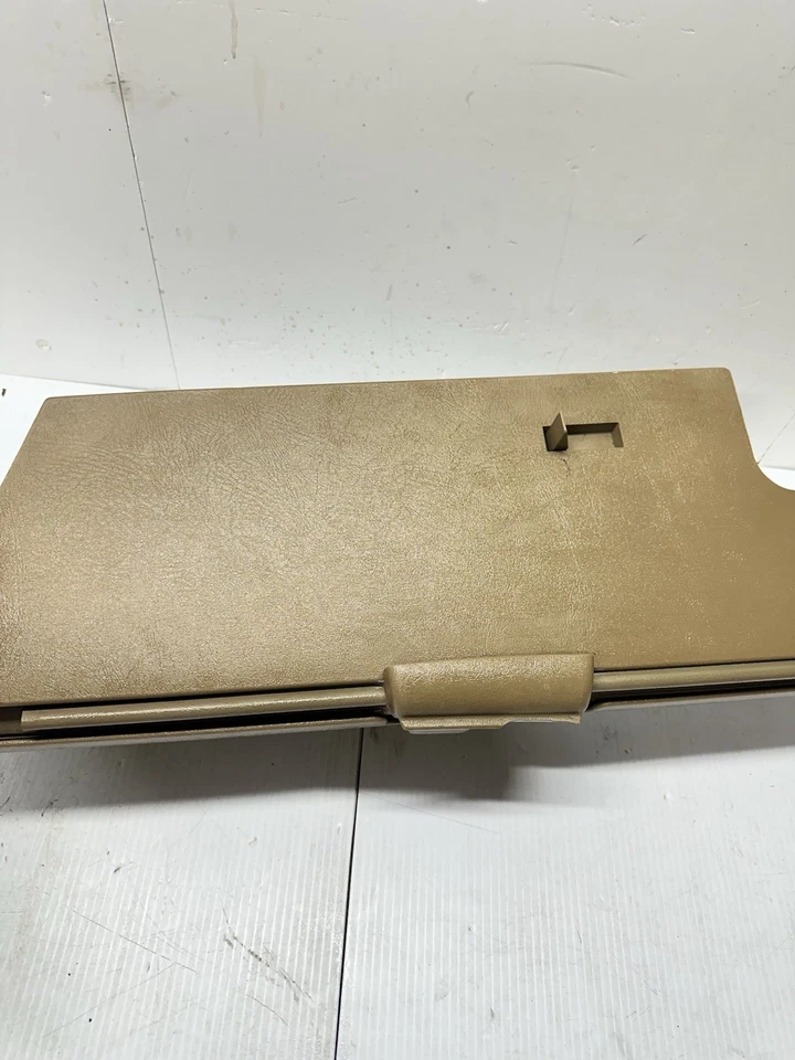 95-98 BRAVADA GMCJIMMY Chevrolet Blazer Cargo Cover 15724676 OEM TAN - Image 4 of 4