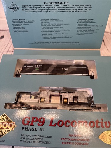 Vintage NOS Proto 2000 GP9 Phase 3 Illinois Central 9302 ohne dynamische Bremsen HO | Zustand: New