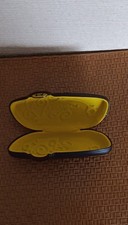 Koali Morel Black Flip Top Eyeglass Case Swirl Yellow Interior Sunglasses READ