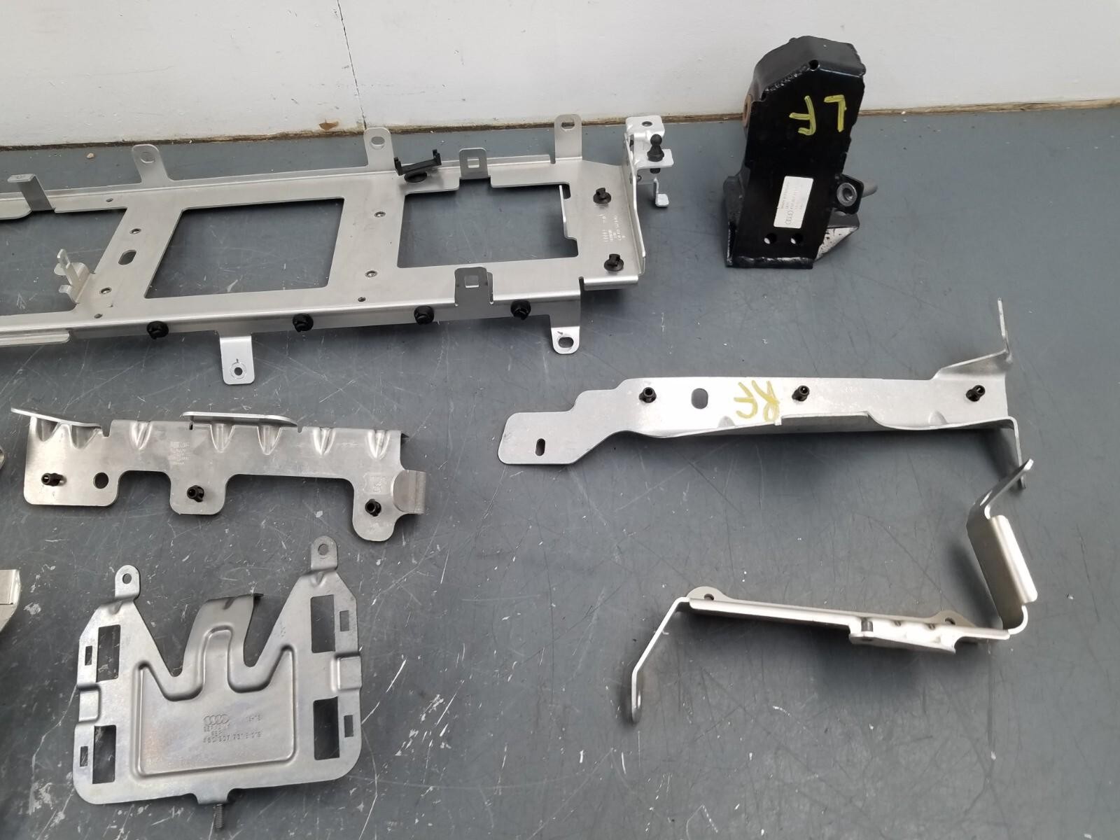 2018 Audi R8 Misc Metal Brackets #1993 S2