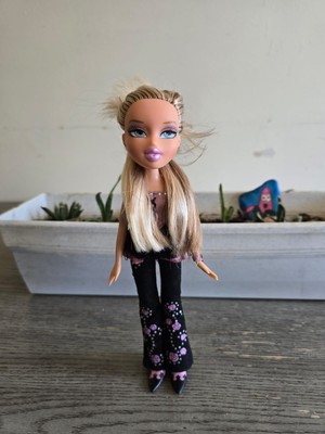 Vintage 2000s Rare MGA Entertainment Wild West Cloe Doll Cowgirl Rodeo W Outfit 