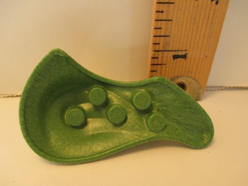 Playmobil landscape SET OF FOUR IDENTICAL WHITE FLOWERS ON CURVING GREEN BASE - Picture 3 of 4