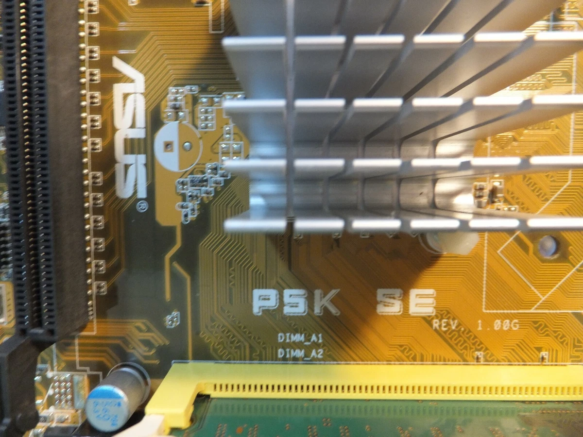 ASUS P5K SE Rev:1.00G LGA 775 Intel Motherboard +CPU C2D E4600.