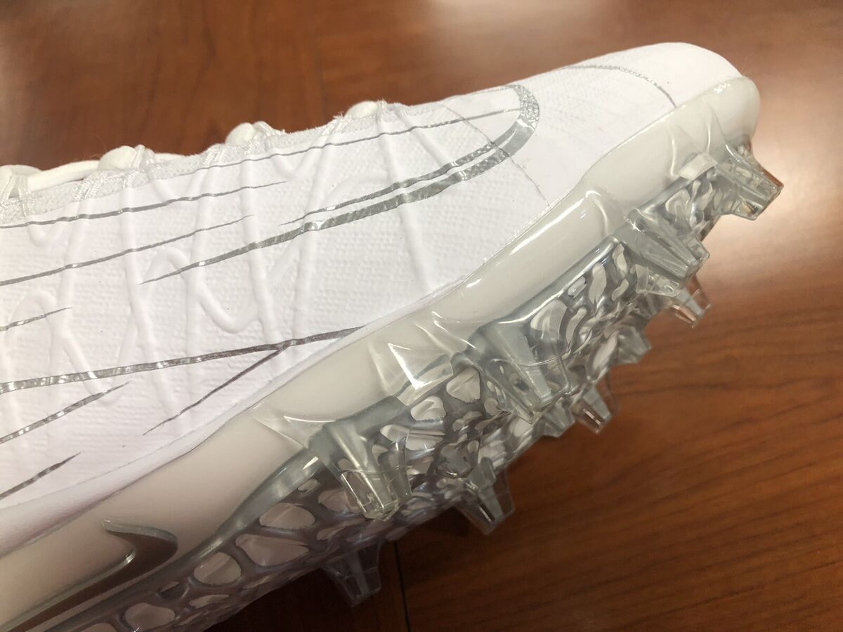 Nike Alpha Huarache 7 Pro Turf Lacrosse Shoes, White/Silver Nike Alpha Huarache 7 Pro Turf Lacrosse Shoes, White/Silver
