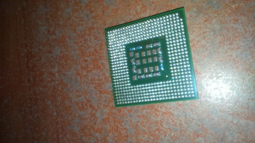 INTEL PENTIUM 4 SL7PK Socket 478 2,8 GHz - 第 1/1 張圖片