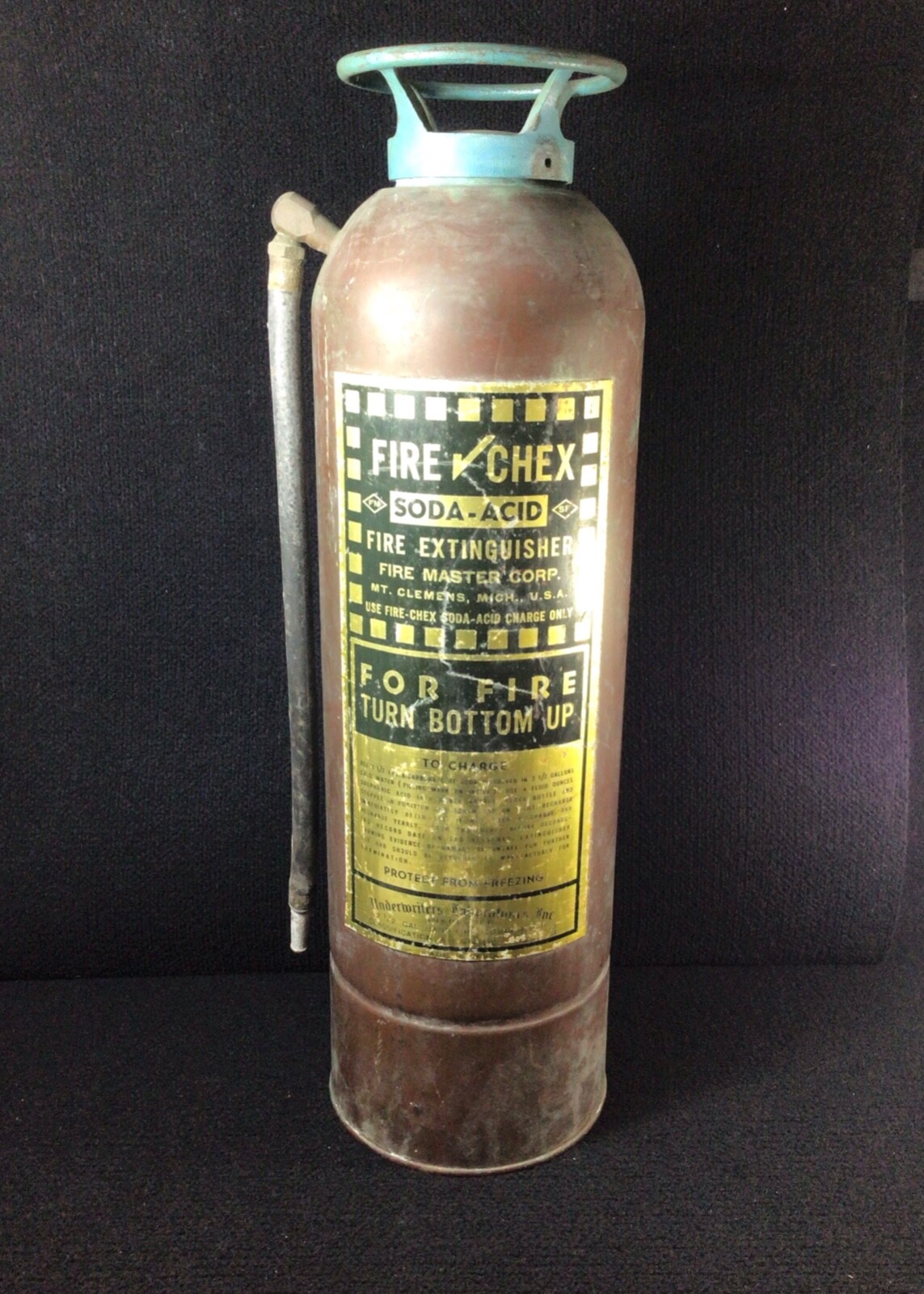 VINTAGE ORIGINAL FIRE CHEX SODA ACID 2 1/2 GAL. FIRE EXTINGUISHER W