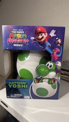 Super Mario Galaxy Movie Hatchin' Yoshi Hatching Egg Action Figure 