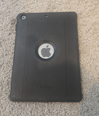 APPLE IPAD locked powers on w/ otter box case bundle | eBay