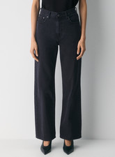 Aritzia Denim Forum Womens The Farrah Hi-Rise Jean 24 Black 90s Off-Duty Model