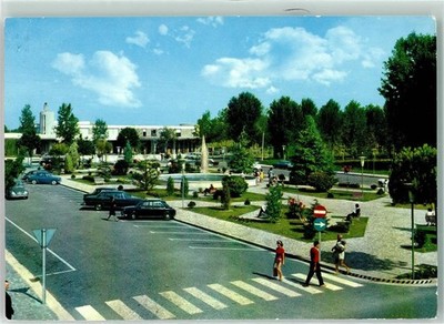 39351507 - Jesolo Brescia Platz Auto Springbrunnen Zebrastreifen VW Kaefer