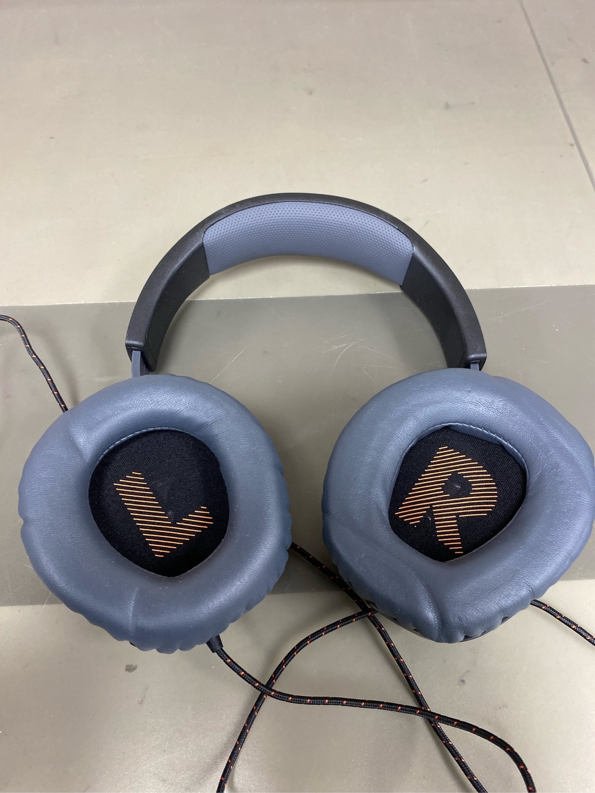 JBL JBLQUANTUM100BLKAM Quantum 100 Wi 3