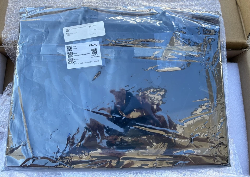 NEW Dell Alienware 17 R4 FHD 17.3" LCD Screen Assembly Matte FR4KC - Image 3 of 3