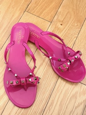 Valentino Garavani Rockstud PVC Flat Thong Sandals Size 40 Eu. US 9.5 Pink