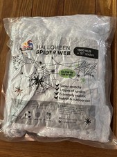 Halloween Spider Web 1500 sq ft with 101 Spiders Indoor/Outdoor
