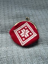 Vintage Japanese Needlepoint Coin Purse Aomori Folk Craft Kiss Clasp Red White