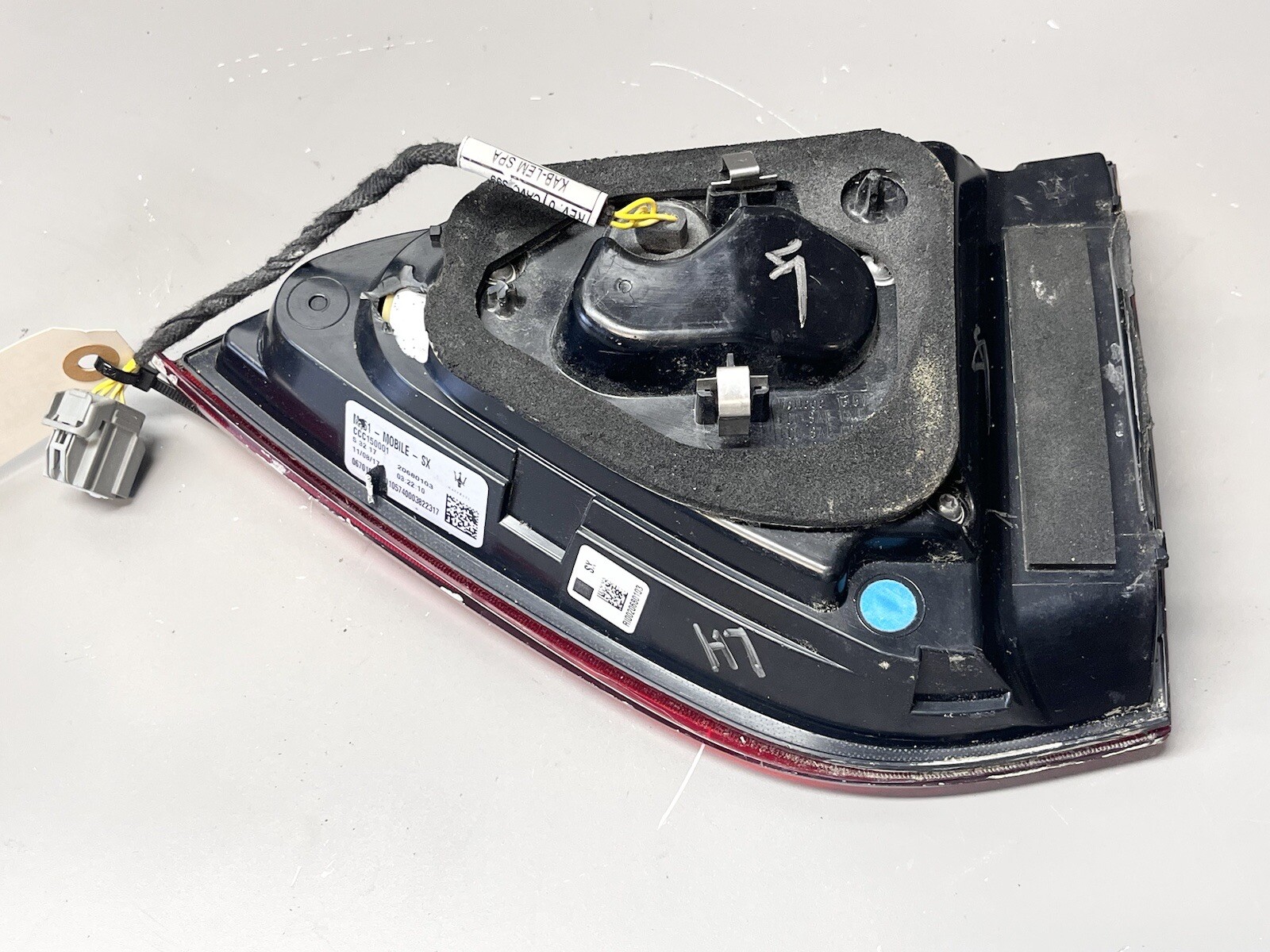 ⭐️2017-2020 Maserati Levante M161 Inner Tail Light Lamp Driver Left OEM *DAMAGE