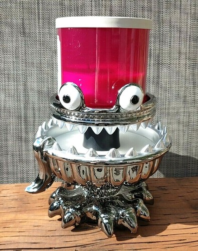 Bath & Body Works HALLOWEEN MONSTER LIGHT UP 3 Wick Pedestal Candle Holder - Picture 2 of 12