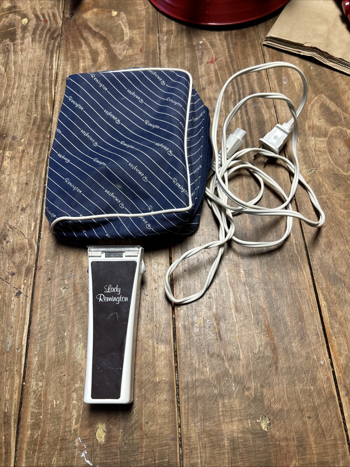 Vintage Lady Remington Electric Shaver Razor Model 6M2L-1 Travel Bag