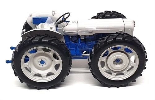 Universal Hobbies 1/16 Scale UH2781 - 1963 County Super 4 Tractor - Blue/Grey - Foto 3 di 6